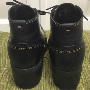 clarks women's maypearl flora ankle bootie